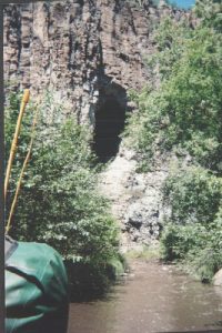 <b>Day 2: Heading Back</b><br> This little cave has remains of cliff dwellings inside.