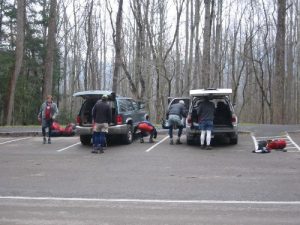 <b>Husky Gap Parking Area</b><br> Unloading gear at the trailhead at Husky Gap.