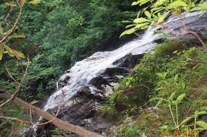 <b>side view of Horse Trough Falls</b>