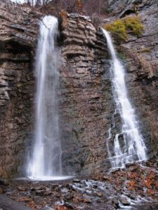 <b>Battle Creek Falls</b><br> The falls in this narrow canyon provide fabulous natural air conditioning on hot summer days. 11/08