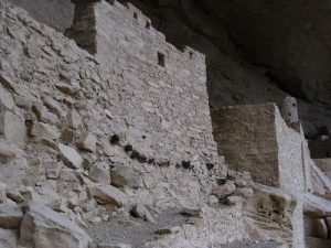 <b>Cliff Palace -- Up Close</b><br> Cliff Palace was constructed in the early 13th century, and abandoned in the 14th century. That's about the same time similar structures were buing built in Europe (sans the cliff, of course).