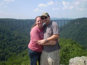 <b>US</b><br> NEW RIVER GORGE BRIDGE IN THE BACKGROUND